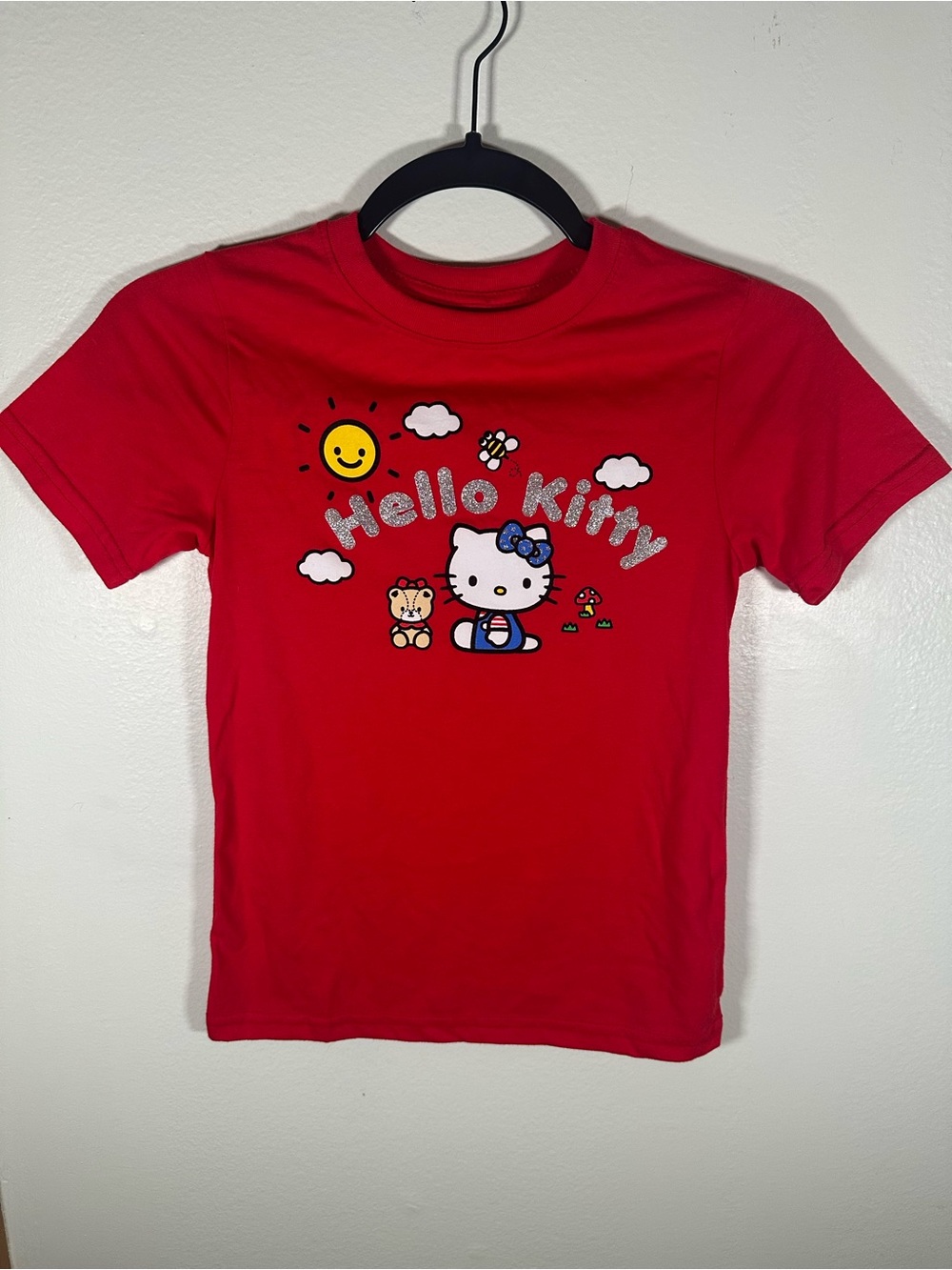 Hello Kitty Sanrio Hybrid Apparel Red Graphic T-Shirt Short Sleeve Youth Small